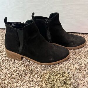 Time and Tru Black Ankle Boots Women's Size 6